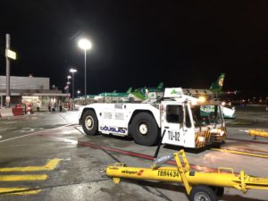 Veicolo pushback con tow bar Aeroporto di Dublino